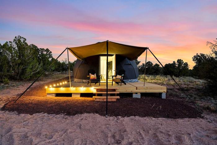 Luxury Desert Dome Retreat with Epic Stargazing & Fire Pit in Williams, Arizona
