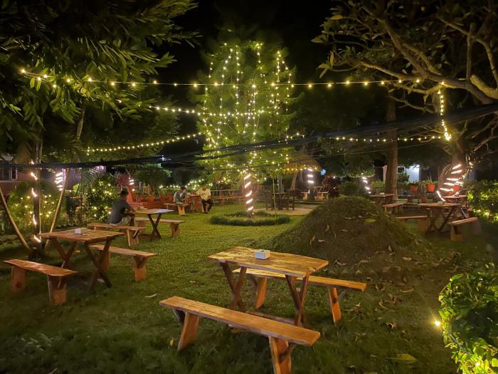 Hotel Tharu Garden