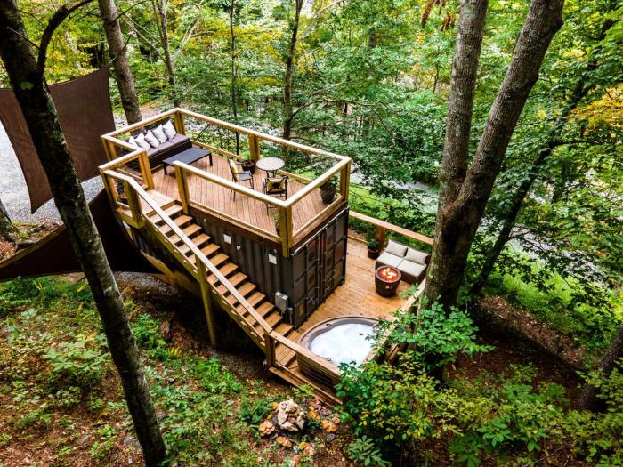 Elevated Getaway: Exclusive Tiny House with Hot Tub and Deck Views in Todd, NC