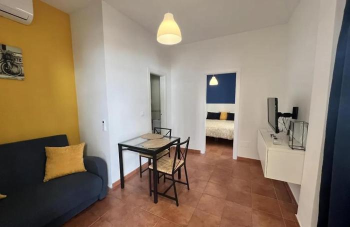 Car Apar - Ground-Floor Apartment 40 m from La Carihuela Beach - AC, No Stairs