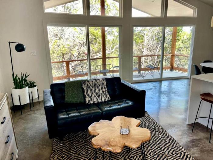 Luxury Cabin for Four for Texas Glamping Retreat