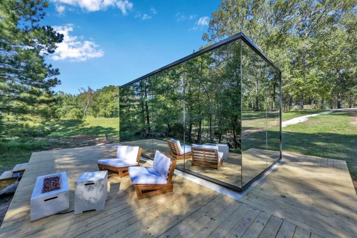 Spectacular Scenery Awaits: Modern Tiny House with Sauna in Coldspring, TX