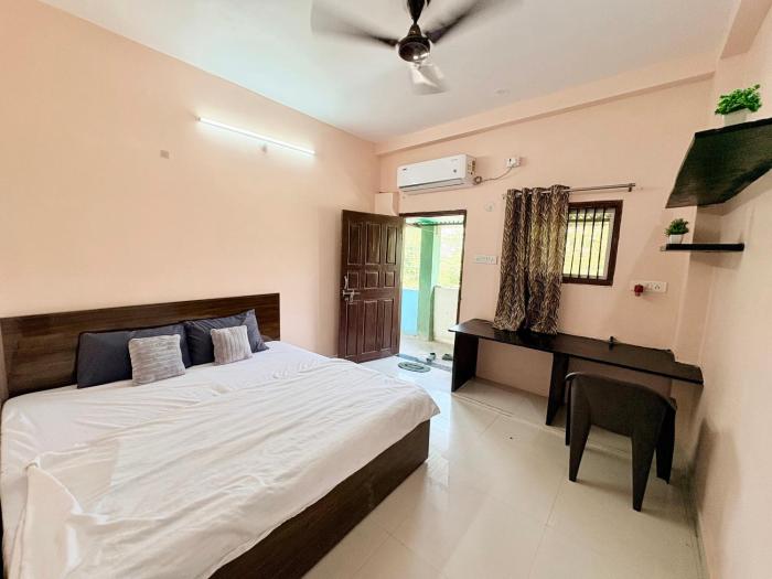 Hotel 5 Star Yatri Vishram Dormitory And Rooms