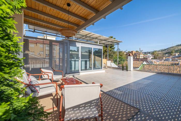 Modern 1BR Ground Floor Apart - Walk to Beach