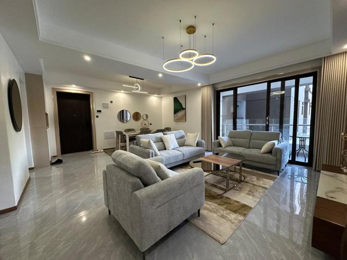Rosewood Luxury Suites