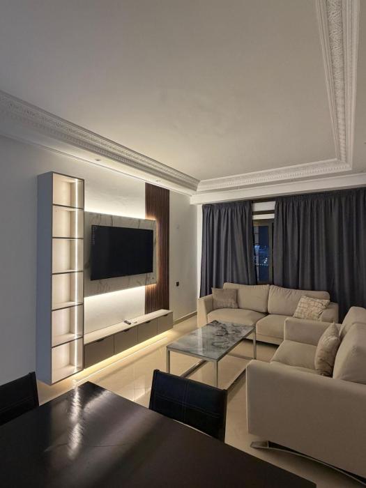 NCenter 3BR mall and beach front
