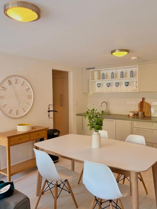 105 beach lodge millendreath