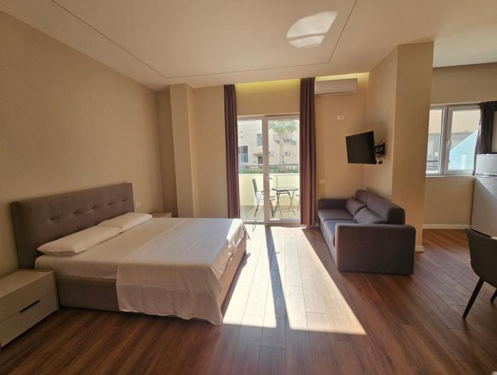 Molla Apartments Golem