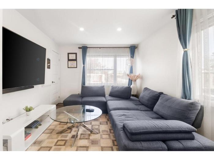 Near F1 circuit brand new 3 bedrooms apartment