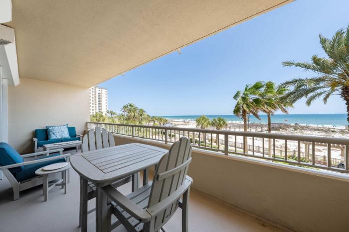 2BR Beach Condo Shared Pool Tennis Courts