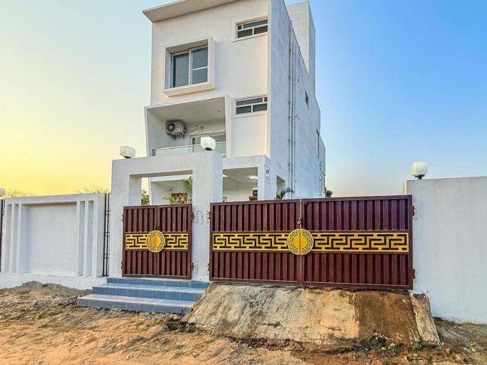 Blue Dolphin Beach House - A Unit of Chola Resort Developer