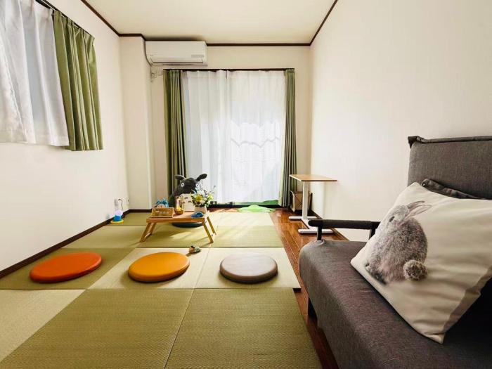3-mins walk from Hibiya Line station in the Ueno area of Taito city, 2-bed private rental, 8 mins direct to Akihabara, 24 mins to Ginza