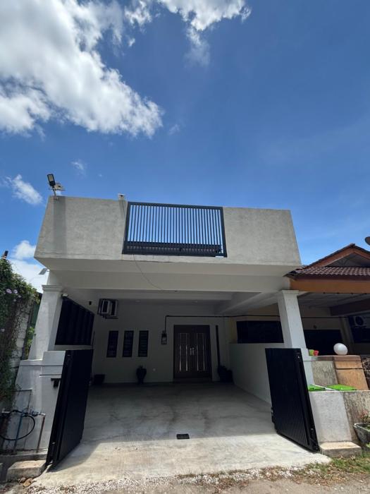 11 homestay