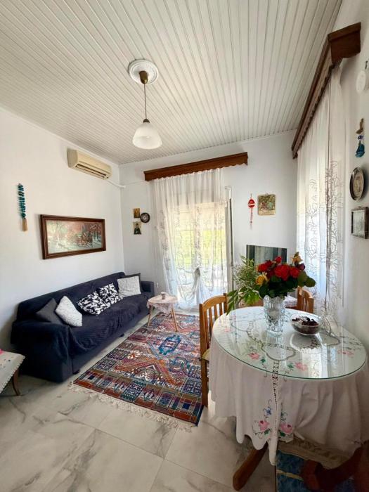 Domis Cottage