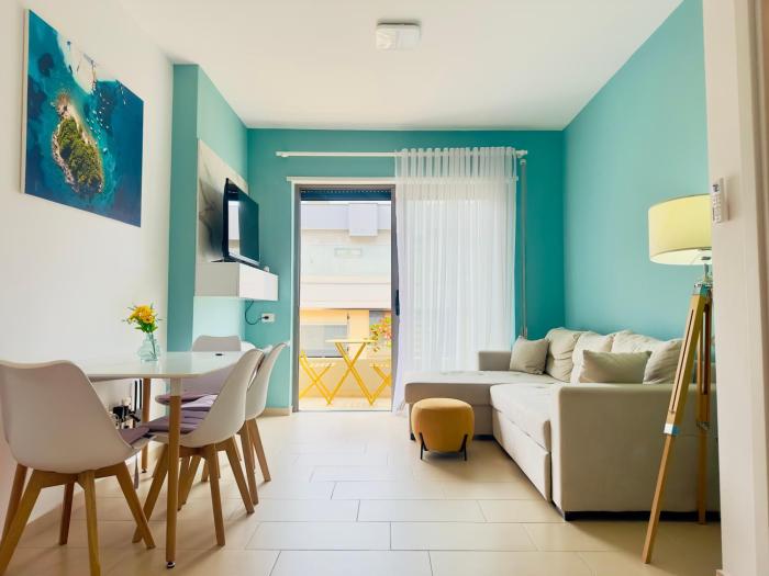 Vlorë - Sunny apartment in the Diamond Hill resort complex - by GGpremiumstays - 2 double bedrooms with balcony - Private parking