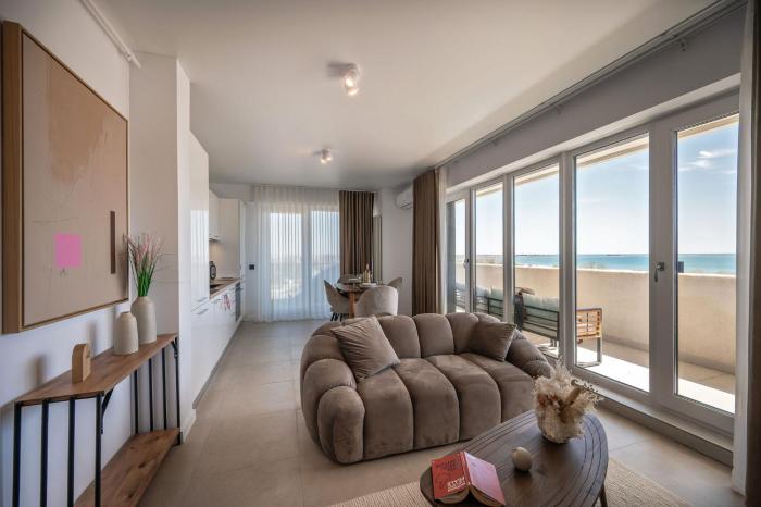Nico10 Spectrum Seaview Apartment Odyssey pools and spa