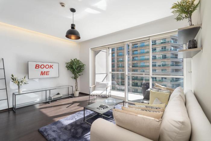 Free housekeeping visits during your stay - StayShort - Cozy 1-Bedroom Apartment at West Avenue Tower near Marina beach