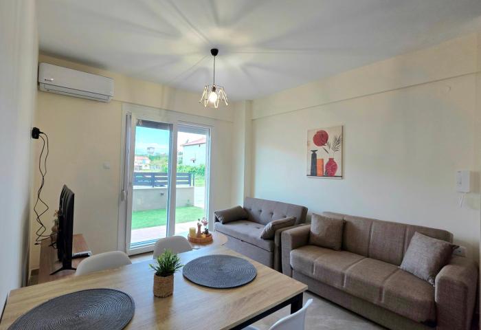 Apartment V2, Keramoti