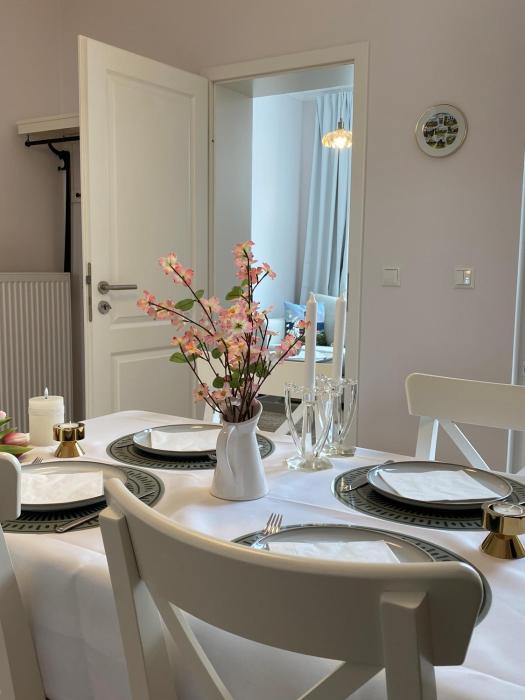 Villa Johanna App 1- mit zwei Balkonen & Garten - nur wenige Schritte vom Strand