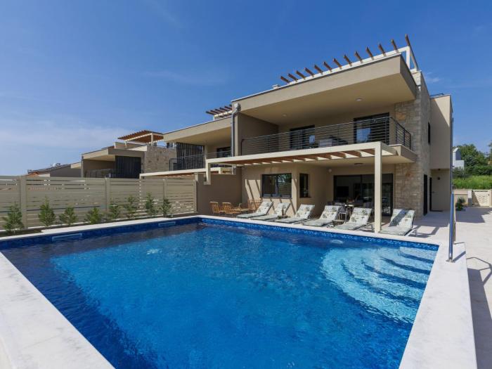 Holiday Home Villa Delora by Interhome