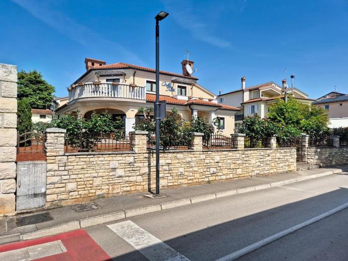 Apartment Villa Teuta-2 by Interhome
