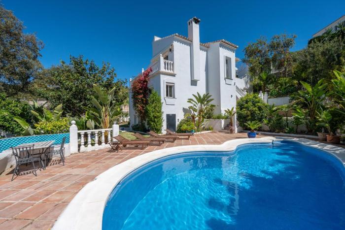 All About Villa Robles