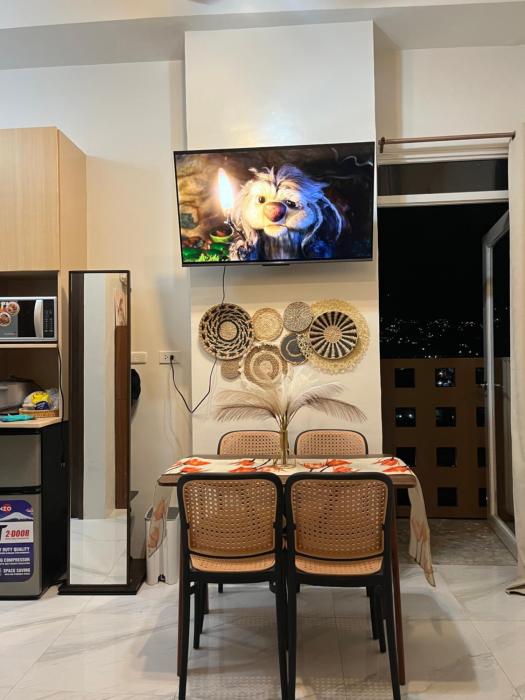 Cozy Loft Studio with Balcony in Cebu City