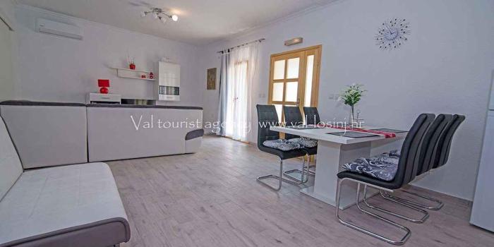 Apartment near Beach in Veli Losinj 36492