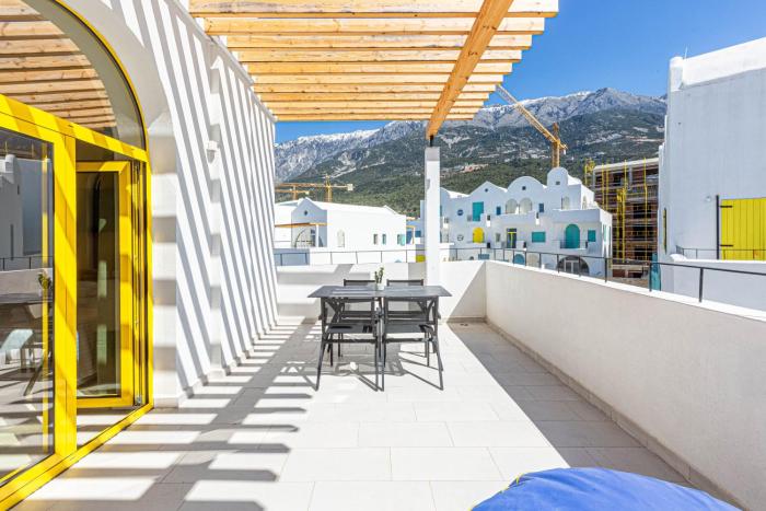 Santorini Luxury Room 4 - Private Terrace, Parking and more