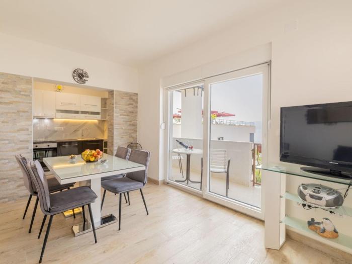 Apartment Komfortable Ferienunterkunft - A1 Sunset by Interhome