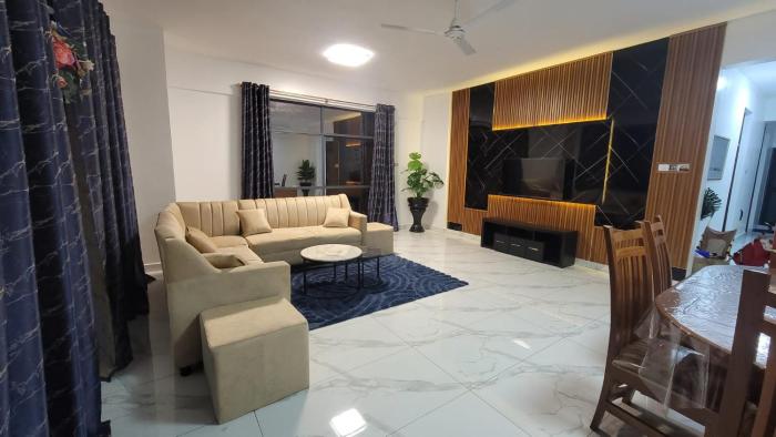 Fresh breeze tower in town apartment