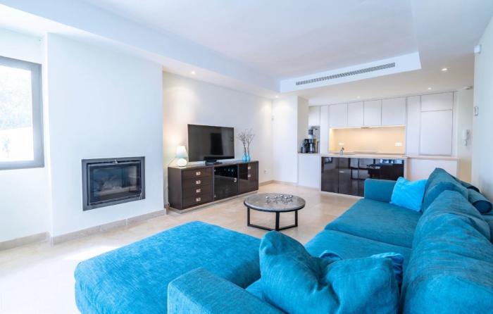 Relaxing Garden Apartment with Sea Views in Finca Cortesin Resort