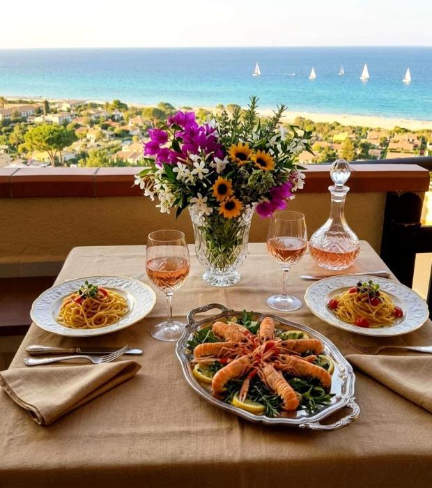 Beautiful sea view 300m from the beach