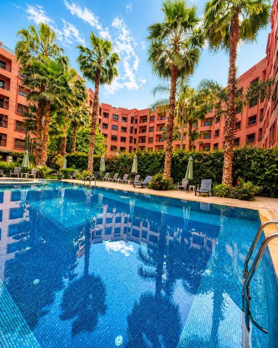 Caprice Royal - 3 Bedroom Luxury Apartment with Pool - Hivernage