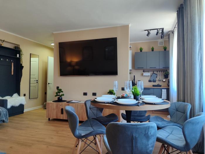 Stylish City Center Apartment - Near Border - Self Check-In