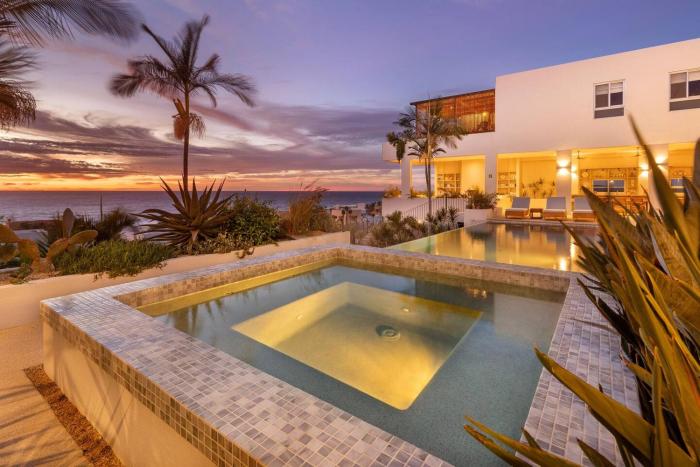 Topia Retreat - Surf Suite Sur