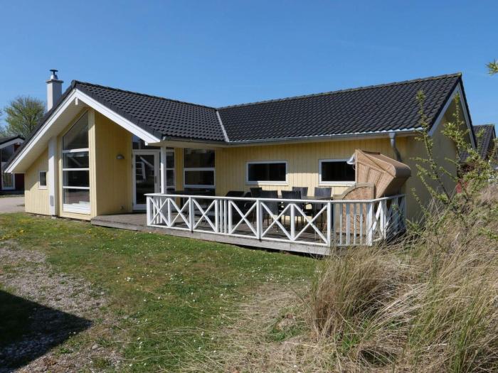 Danish beach holiday with sauna