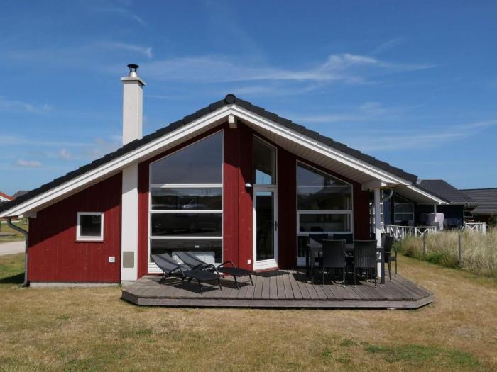 Retreat in Grobenbrode with Fireplace