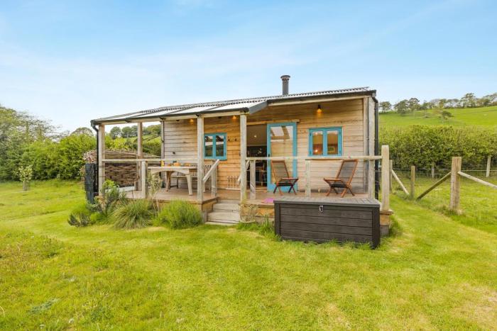 1 Bed in Llanfihangel-y-Creuddyn oc-c34624