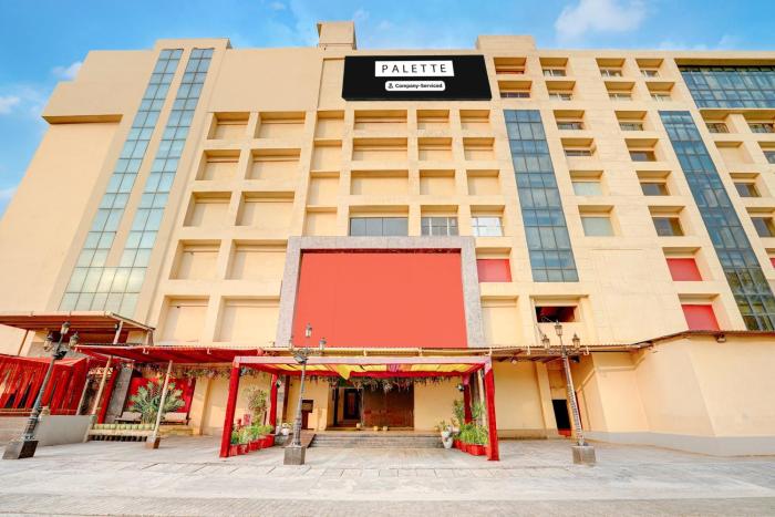 Palette A Lux Corporate Townhouse Near 3 Minutes Kaushambi Metro Station