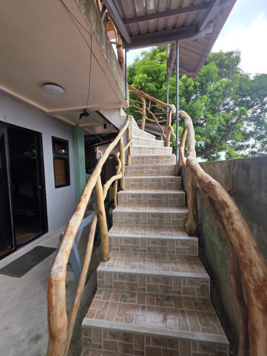 Anilao All-Inclusive Daily Scuba Dive plus Meals, Onsite Nudibranch experience at Aloha Aina Resort