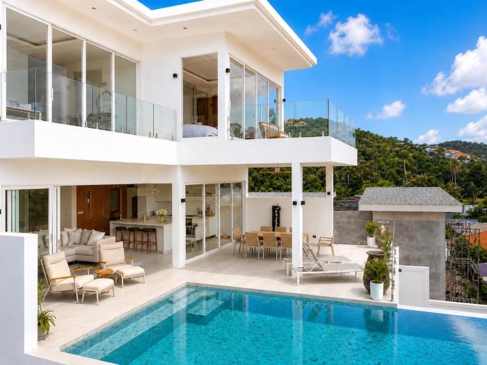 Breeze Bay Luxury Seaview Villa
