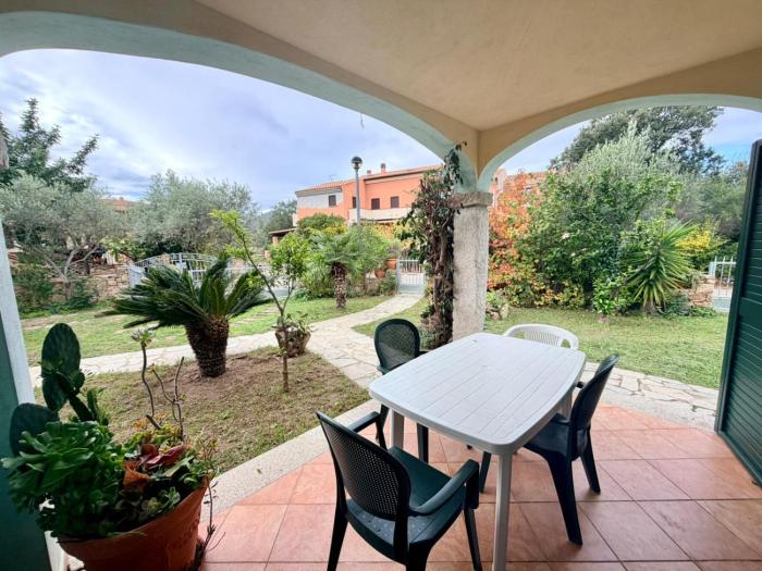 Central House San Teodoro