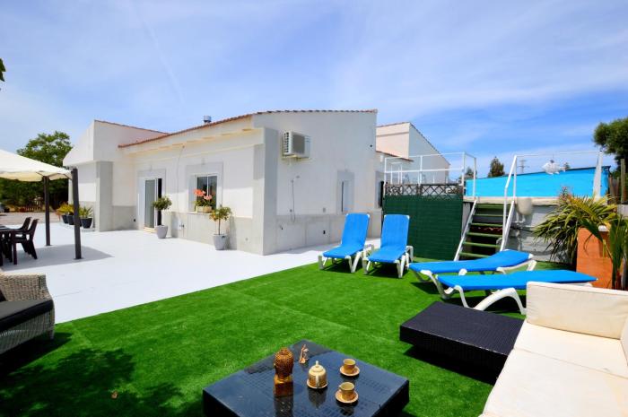 Bonita casa con piscina cerca de playa