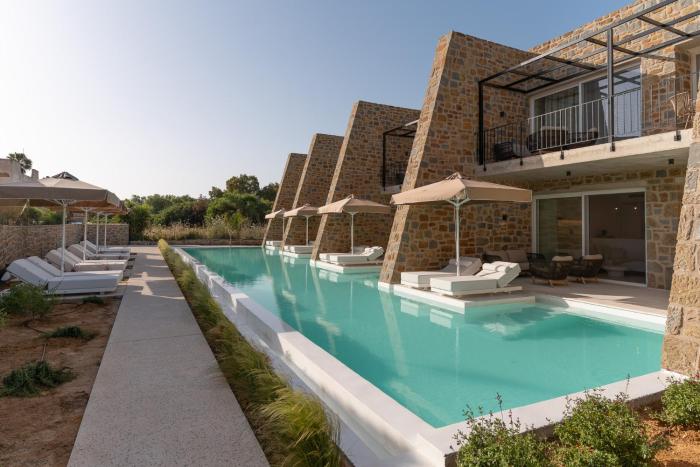 Gialova Hills 8
