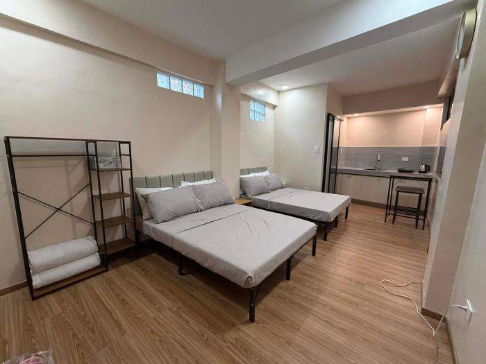 Studio Apartment Unit A near Ayala Mall Circuit