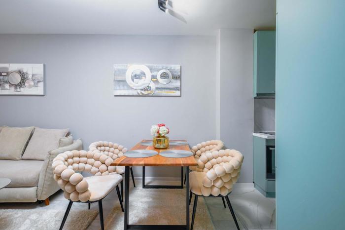 Luxury 1BR Retreat Next to Paradise Mall by Flat Mаnager
