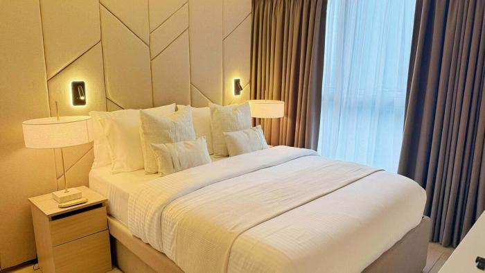 Luxury Hotel-Style Suite in the Heart of BGC