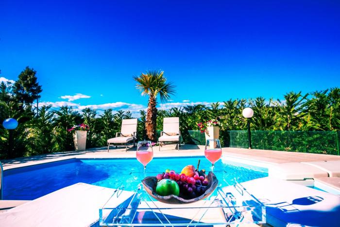 The Sani Jewels, Villa Nafsika with private pool