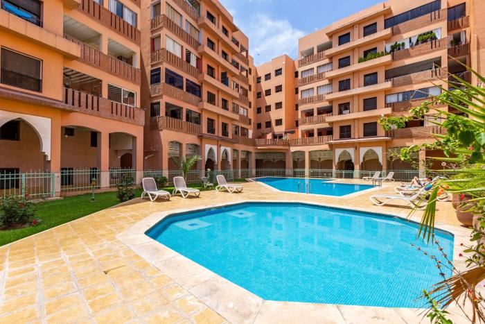 Modern Spacious Appartment with Pool